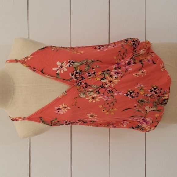 Stacatto small tank faux wrap coral with flowers - Picture 1 of 7